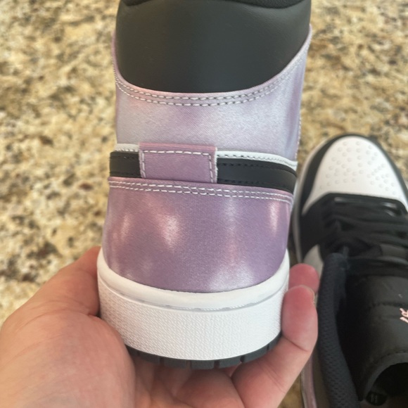 NWB Mens Air Jordan 1’s MID SE Size 11 Black Bleached Coral. - Picture 12 of 15